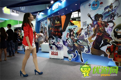 中国最美女游戏制作人CJ全程被跟拍意外走红
