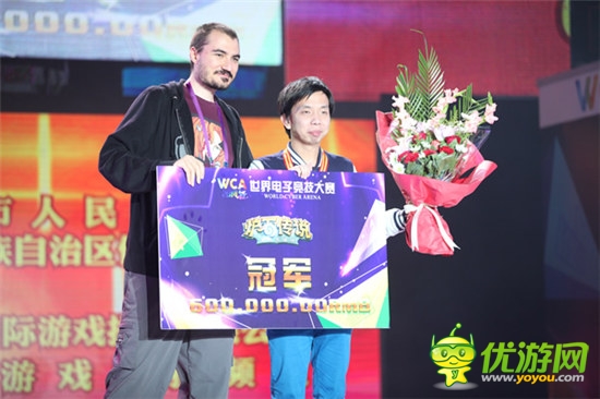 炉石长假回顾:两选手揽万元奖金 武汉玩家自发聚会