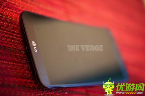 LG曲面智能机G Flex 真机上手照曝光