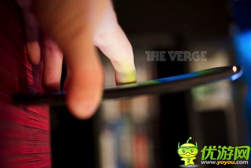 LG曲面智能机G Flex 真机上手照曝光