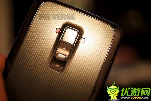 LG曲面智能机G Flex 真机上手照曝光