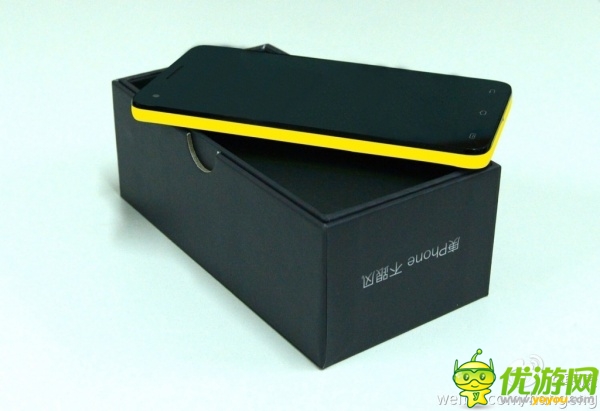 酷似小米2S 韩庚再爆“庚phone”定制机