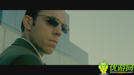 第二代Google Glass官方照片发布 瞬间变特工