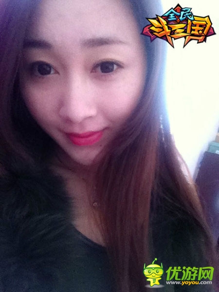 美人爱英雄 《全民斗三国》女玩家私房照曝光