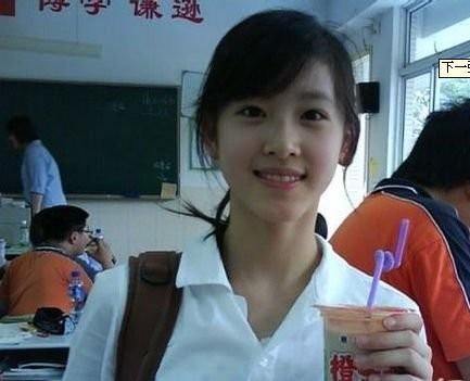 忘年之恋：网曝奶茶妹妹章泽天恋上京东商城刘强东