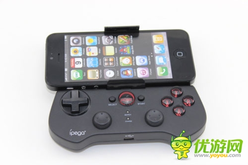 领神器跑酷 玩《忍者无双》送iphone游戏手柄