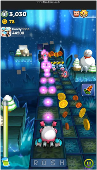 3D竖般跑酷游戏《魔方战机》闪瞎钛合金狗眼