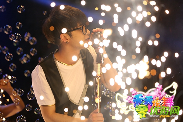 用声音跳舞 华晨宇代言《天天炫舞》今日开启