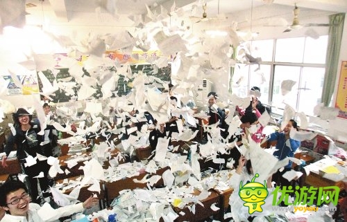 毕业了 人离情不离 我们《洪荒OL》见