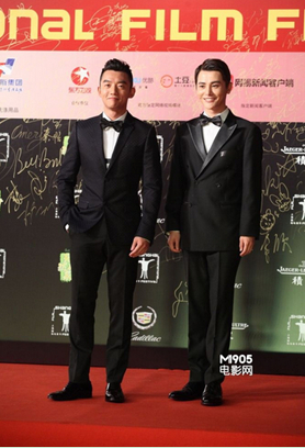 《江湖论剑》亮相上海电影节 郑恺孙坚为同名手游带盐