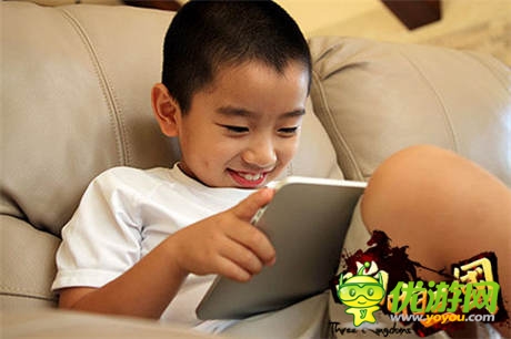 小学生也玩《啪啪三国》 游戏里的熊孩子惹不起