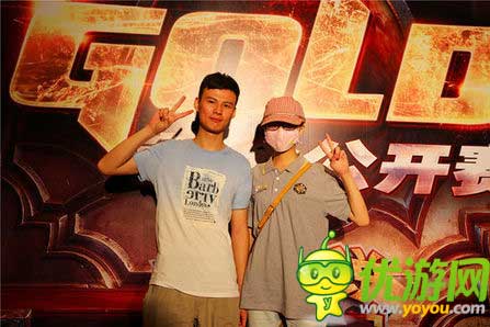 炉石传说亮相2014Chinajoy 擂台挑战赢奖品