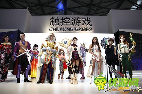 CJ看点《万千回忆》绝美Coser空降展台全场轰动