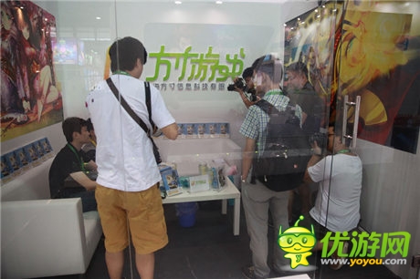 忘语空降上海方寸展台 2014CJ圆满落幕