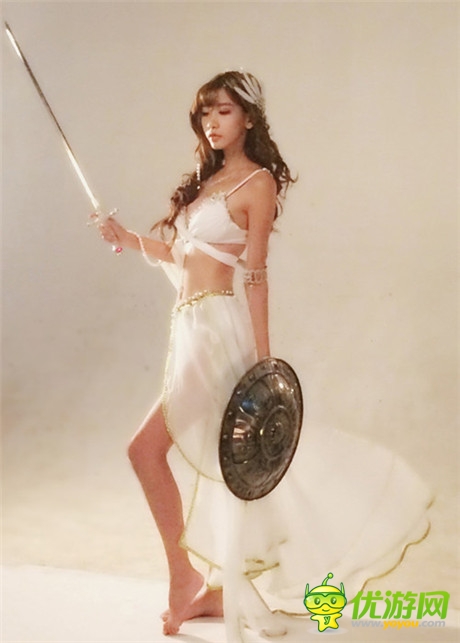 沐浴女神《圣火英雄传》COS拍摄花絮