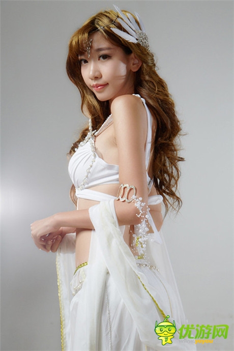 沐浴女神《圣火英雄传》COS拍摄花絮