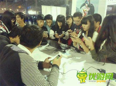 指尖竞技风暴来袭《指尖刀塔》首次亮相NEST