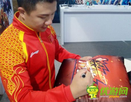 指尖竞技风暴来袭《指尖刀塔》首次亮相NEST