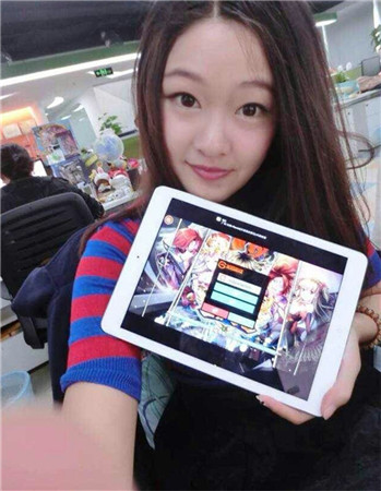 Angel honey大秀美颜《守护之光》全是美女你还不玩?