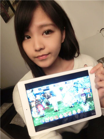 Angel honey大秀美颜《守护之光》全是美女你还不玩?