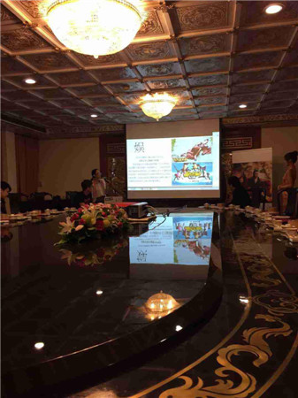 专访手游《古龙群侠传》首席画师平凡淑芬