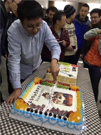 《三剑豪》大陆区IOS流水再破1500万，全员庆祝