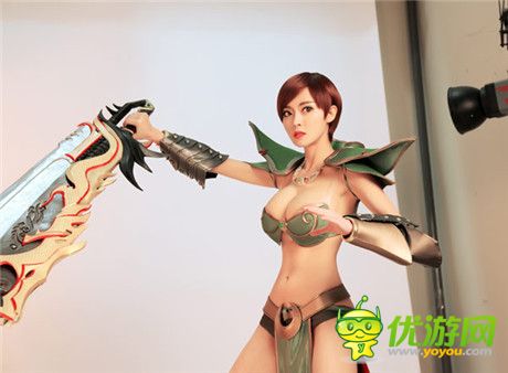 推倒女战士：《屠龙屠龙》cosplay海报花絮泄露